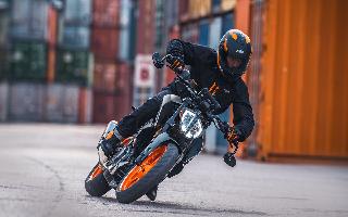 ktm-introduces-new-duke-lineup-ktm-390-gets-most-significant-updates-check-all-details-here